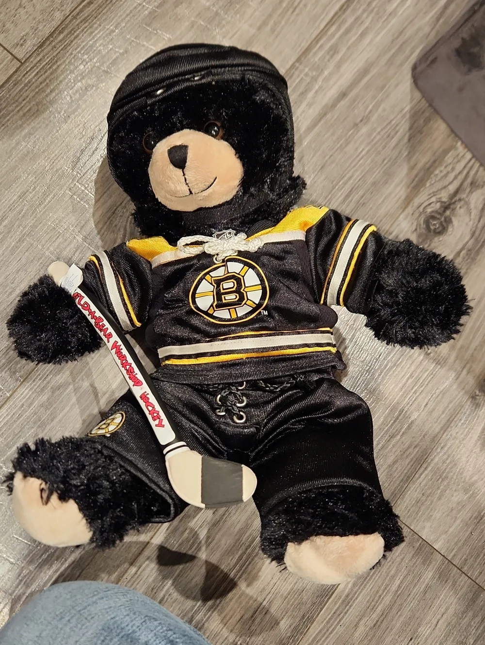 EUC Build A Bear Boston Bruins Plush Bear in Black and Yellow Hockey Jersey
